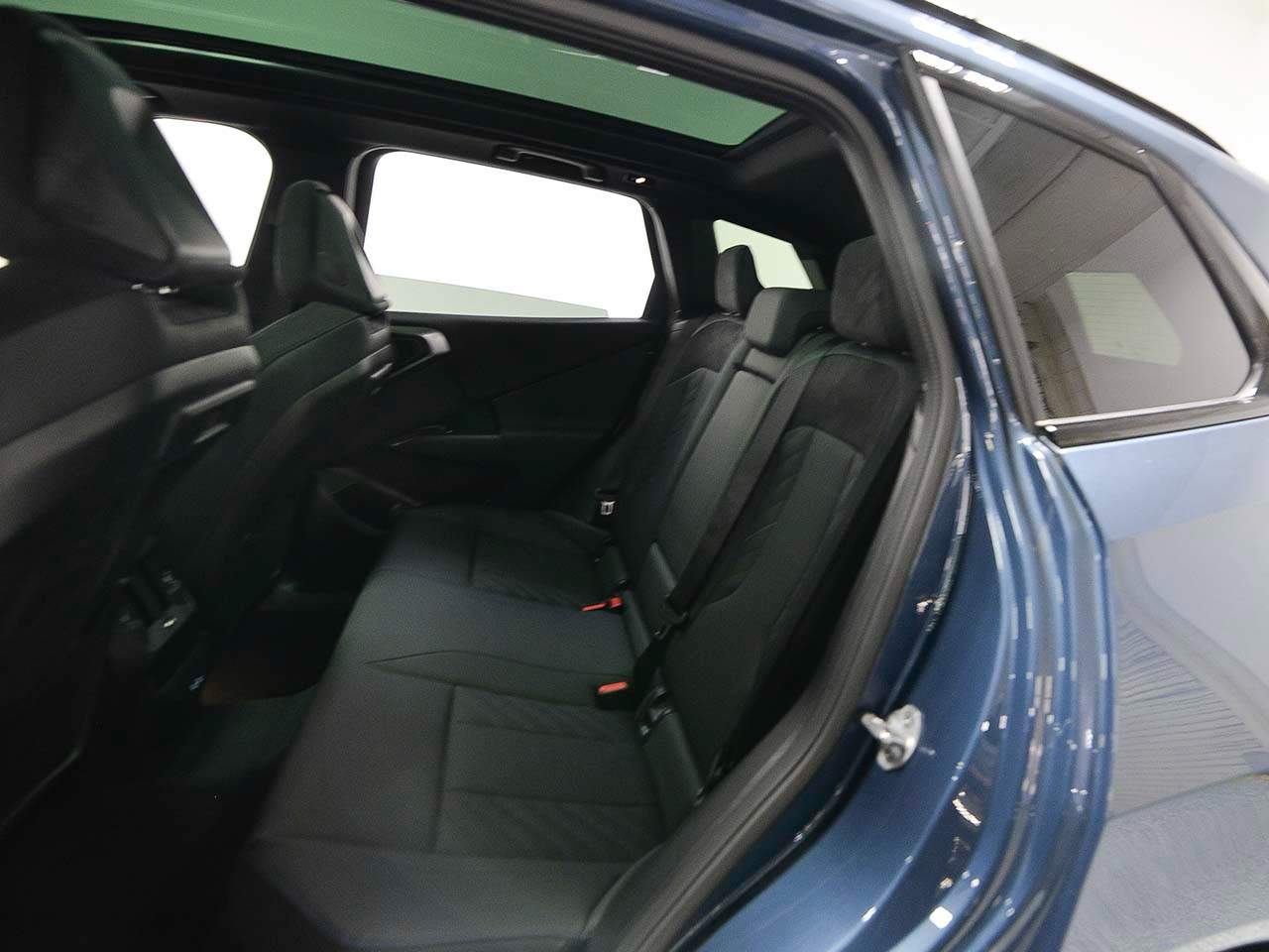 2025 BMW X3 30 - Photo 11