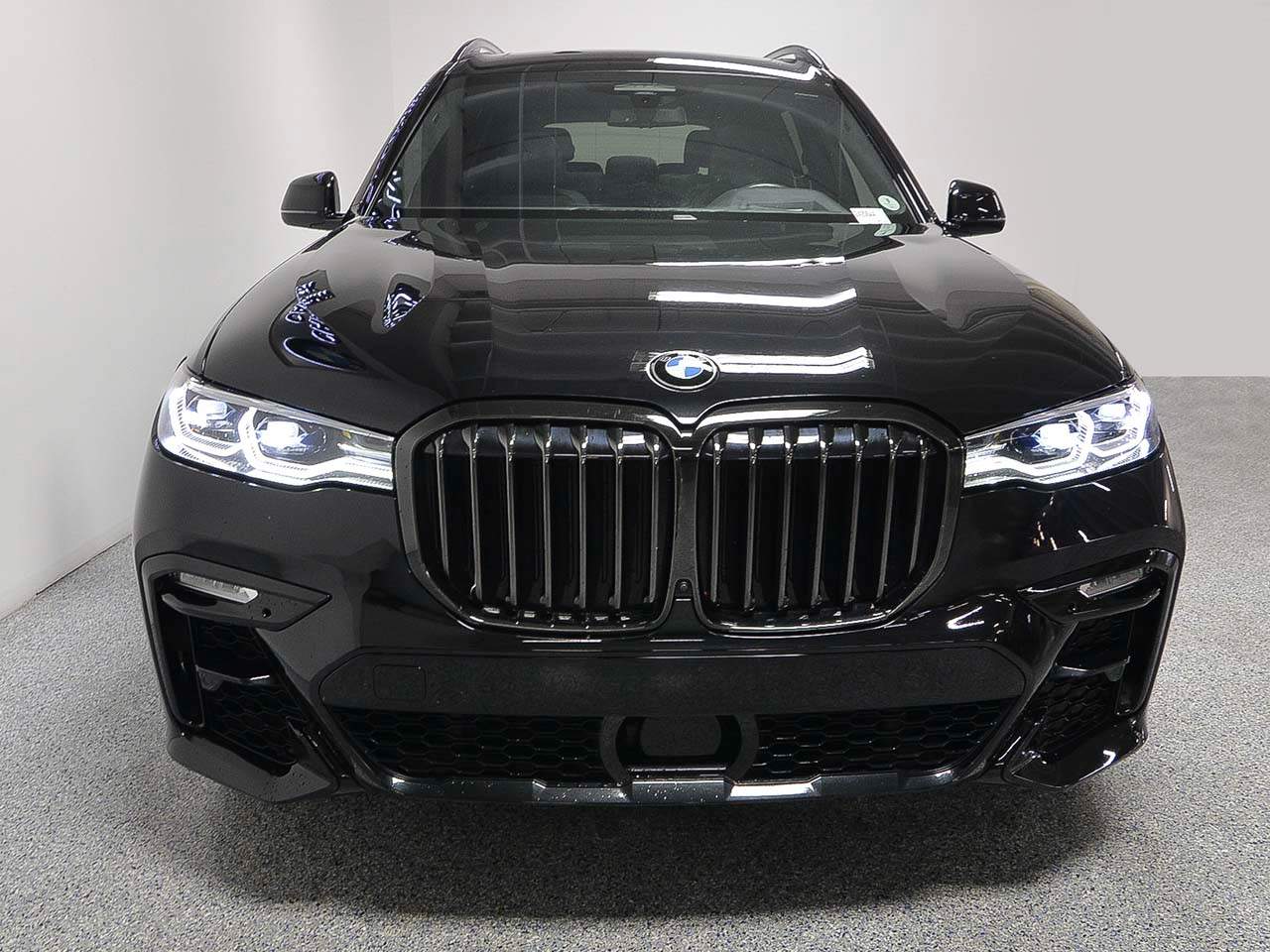 2022 BMW X7 M50i