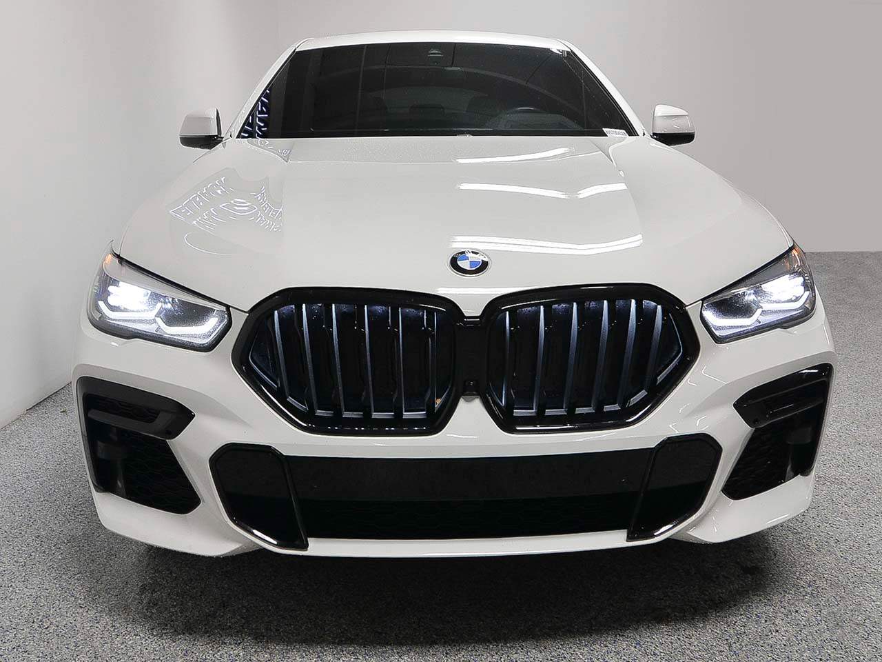 2023 BMW X6 xDrive40i