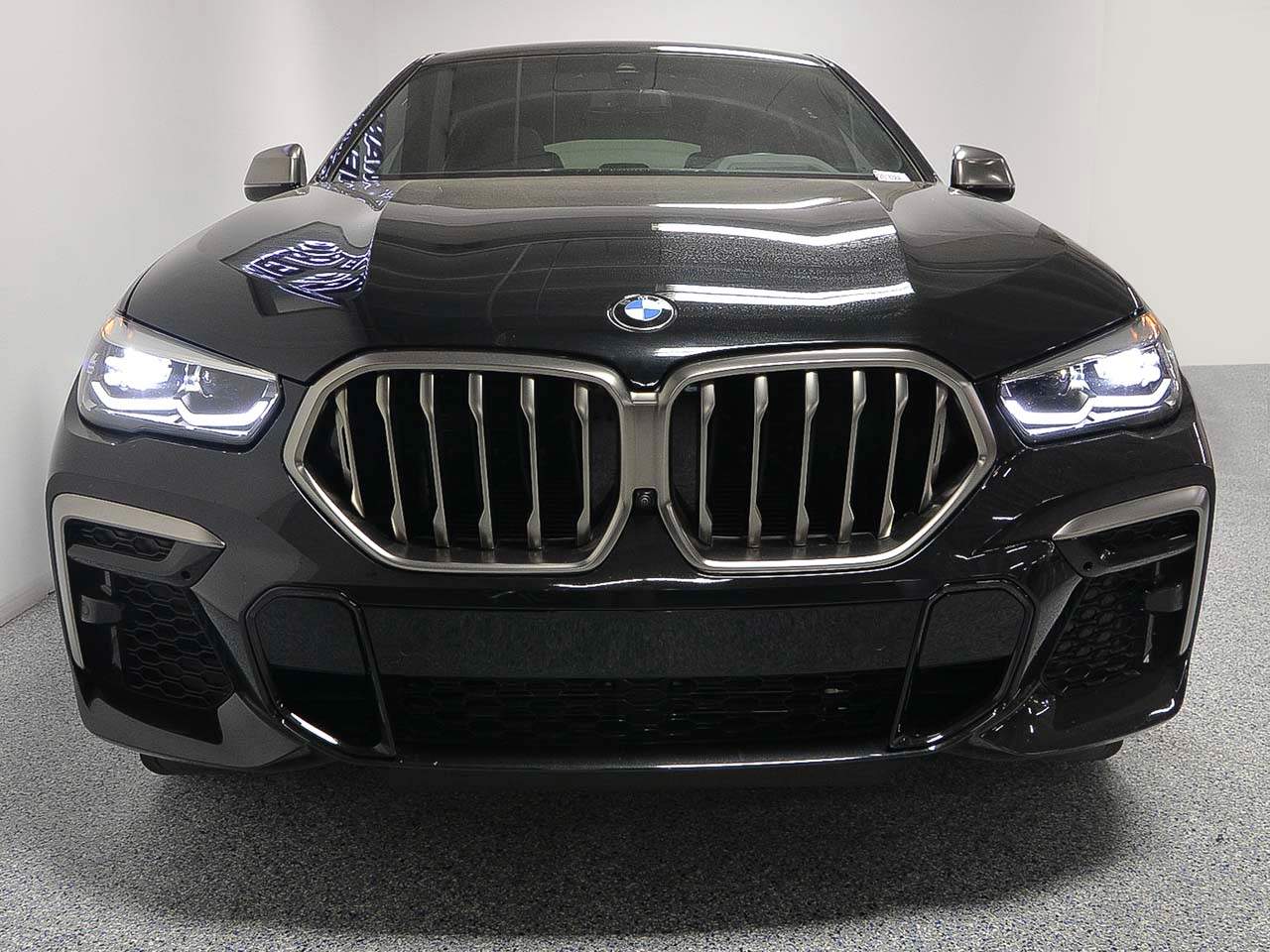 2023 BMW X6 M50i