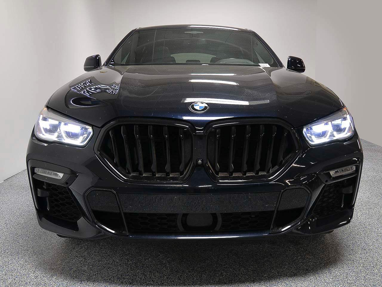 2021 BMW X6 M50i