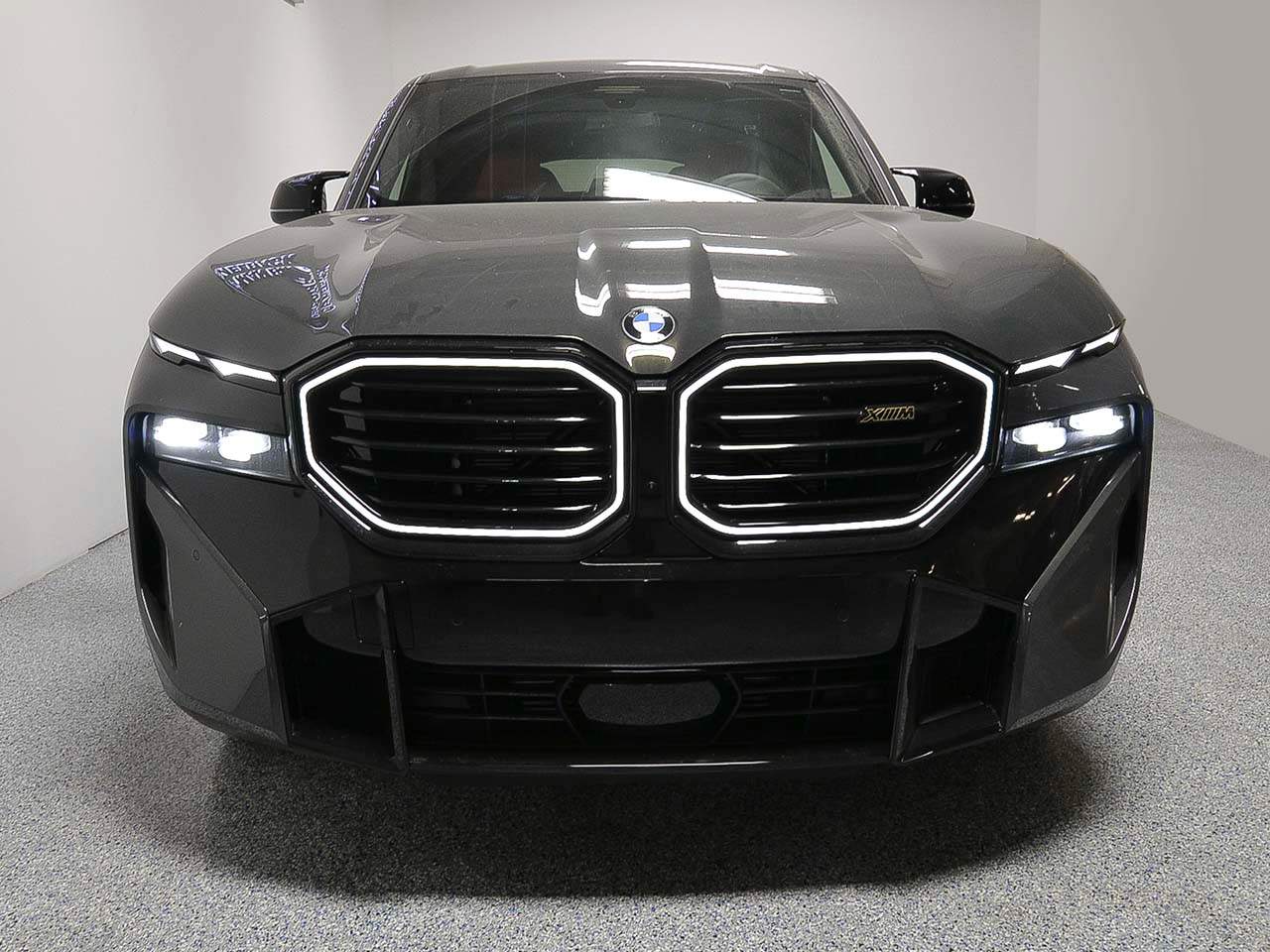 2025 BMW XM