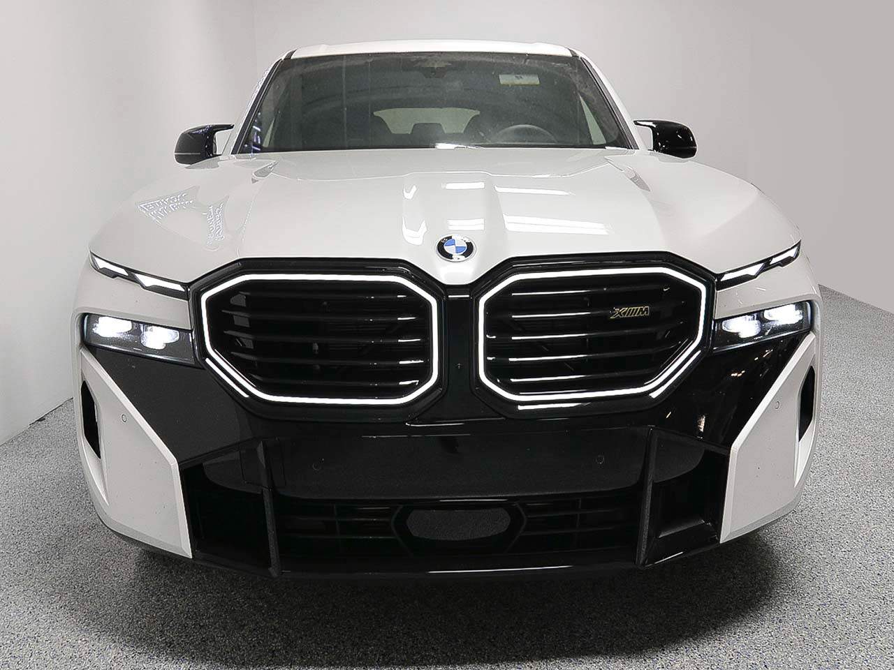 2025 BMW XM