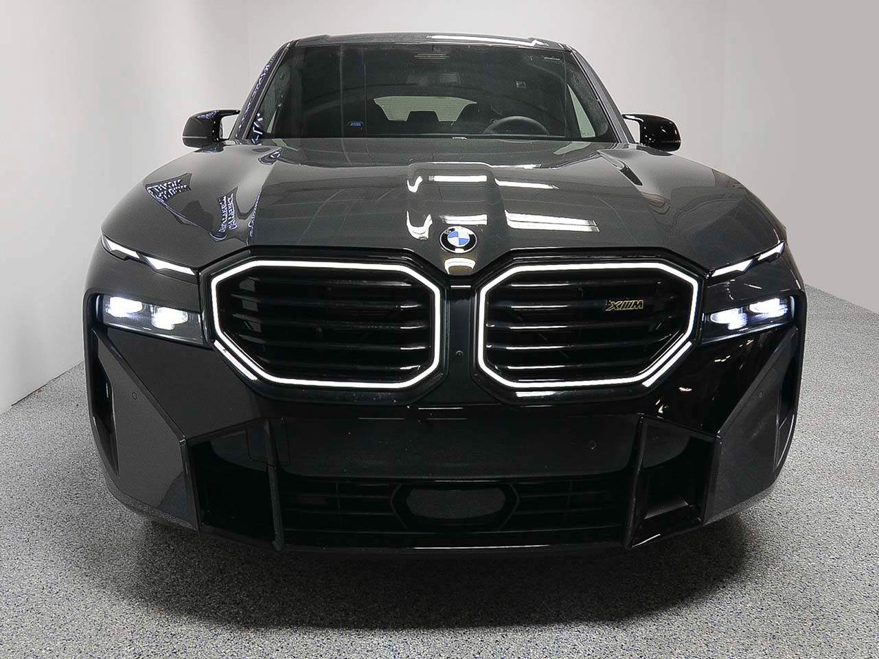 2025 BMW XM