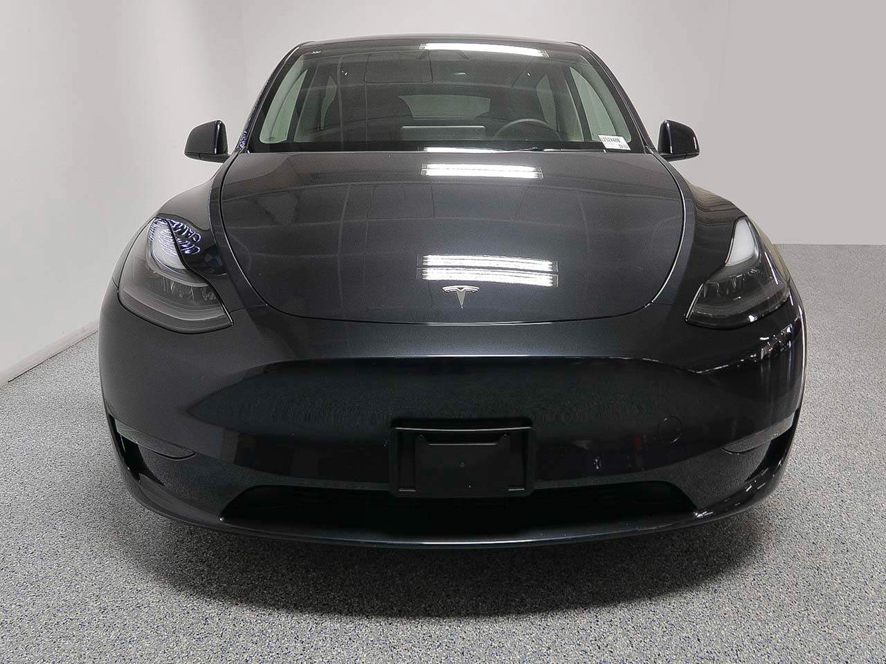 2024 Tesla Model Y Long Range photo 2