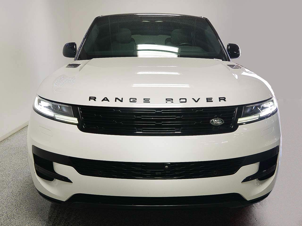 2024 Land Rover Range Rover Sport P360 SE