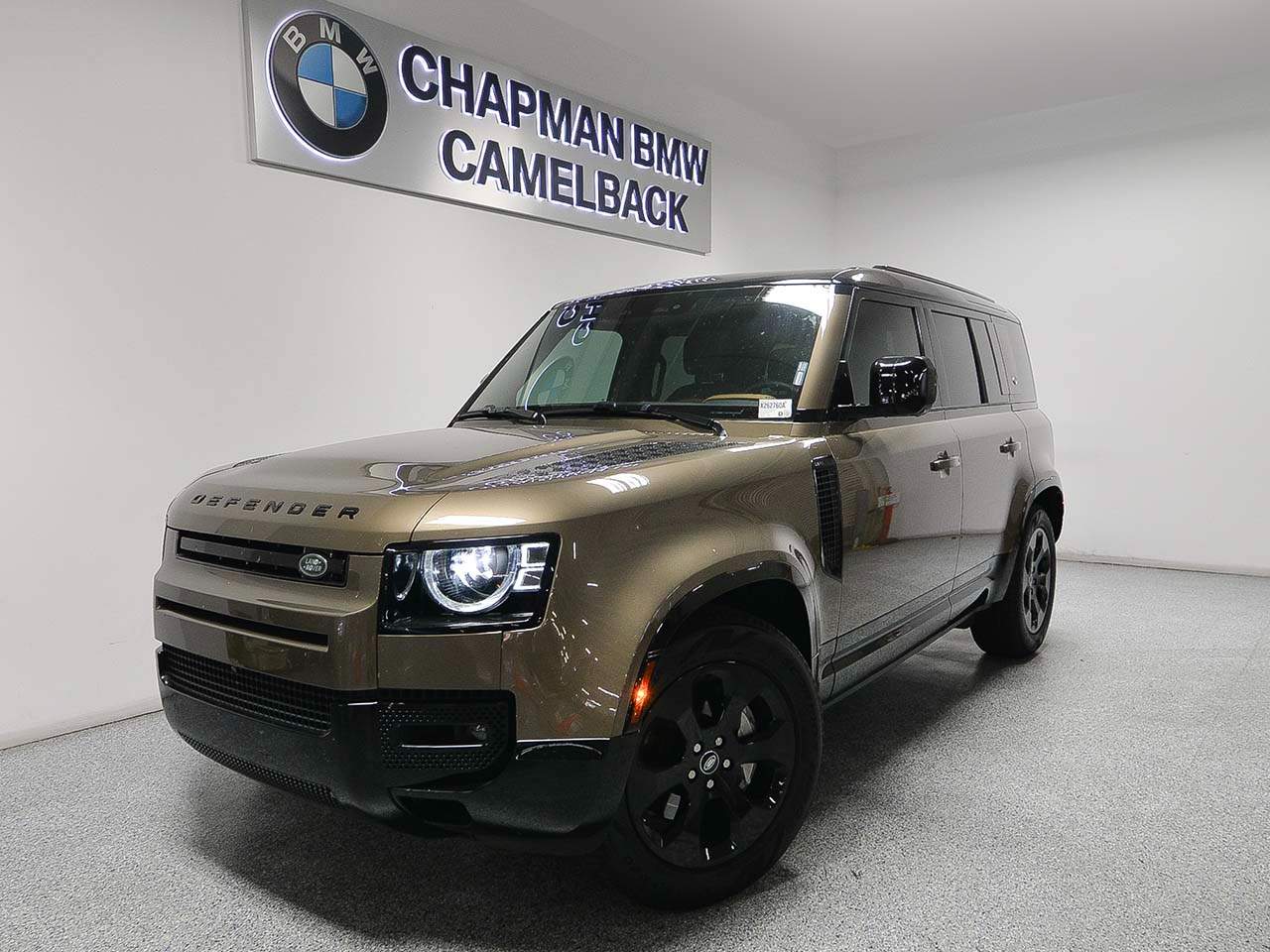 2024 Land Rover Defender 110 P400 X-Dynamic SE