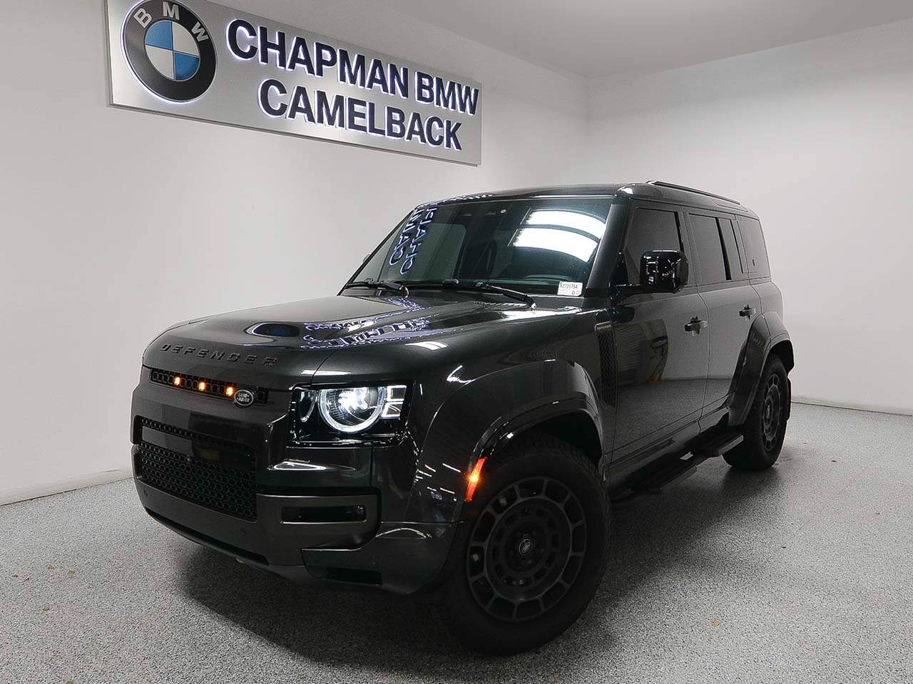 2025 Land Rover Defender 110 P635 OCTA