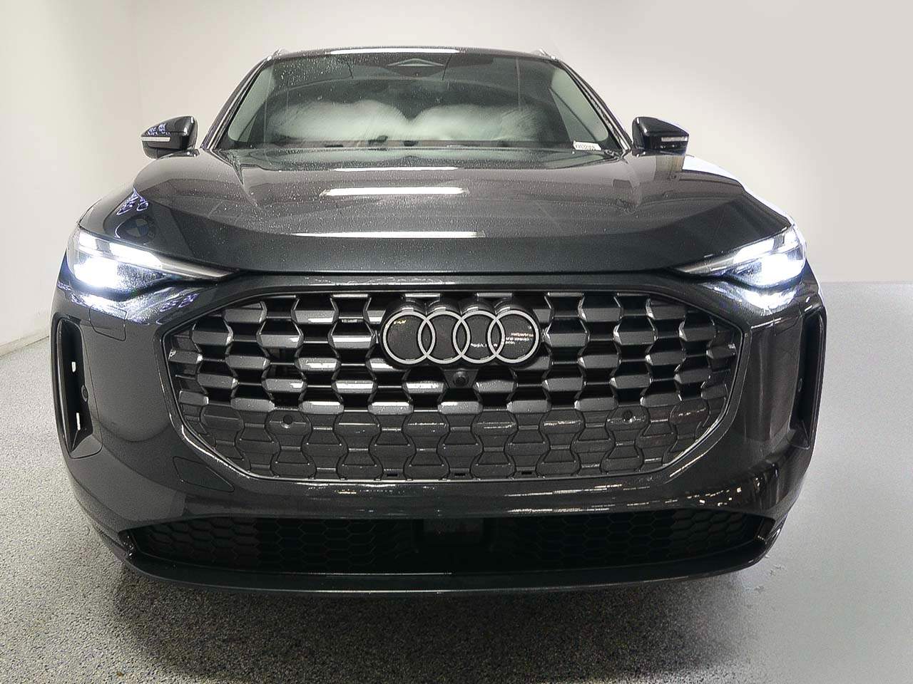 2025 Audi Q5 quattro Premium TFSI