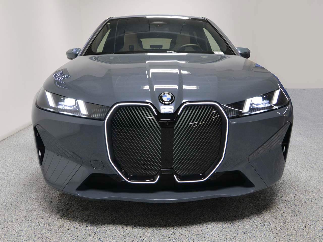 2026 BMW iX xDrive45