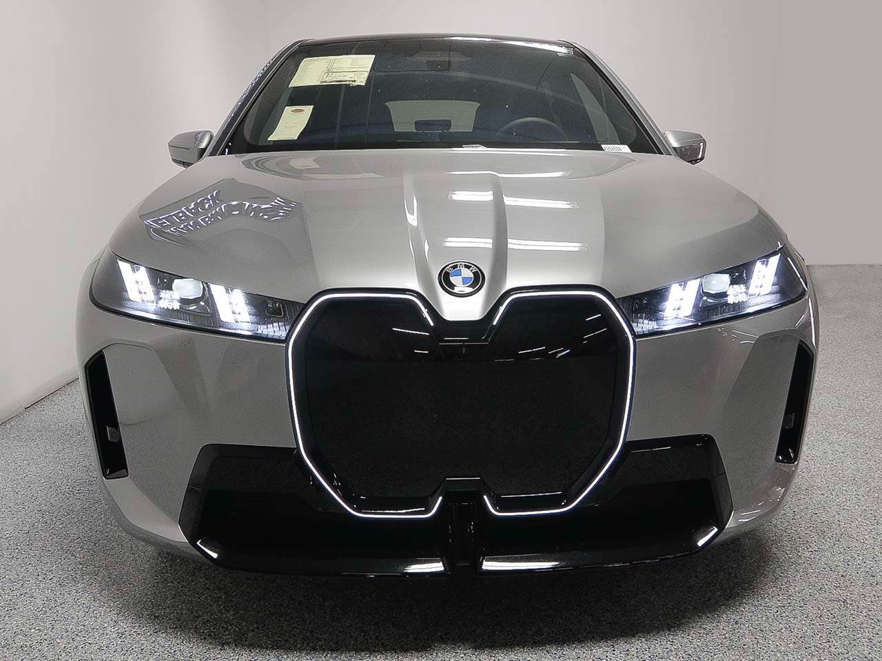 2026 BMW iX xDrive45