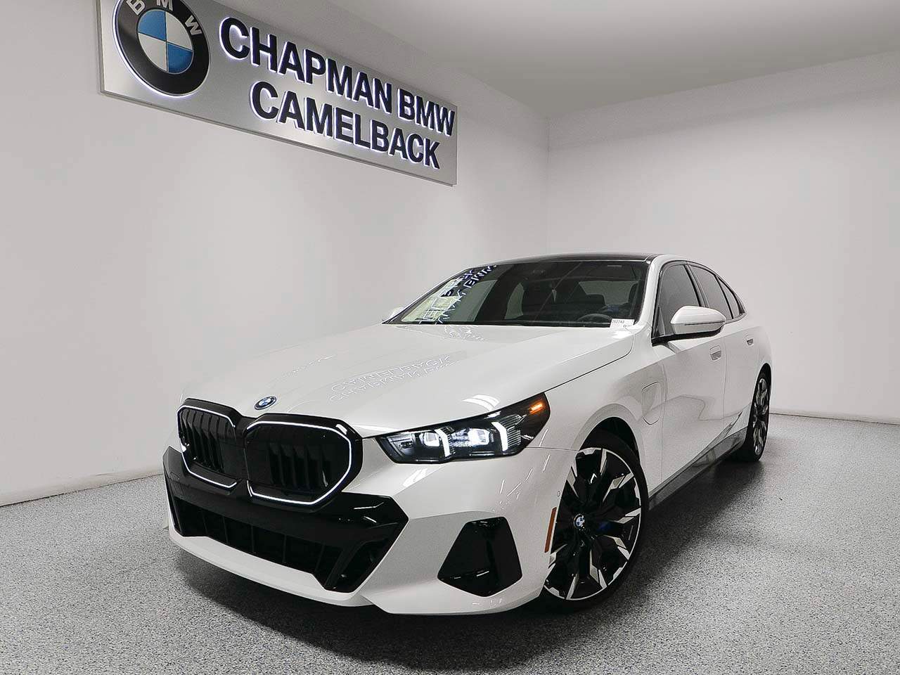 2026 BMW 5-Series 550e xDrive Sedan