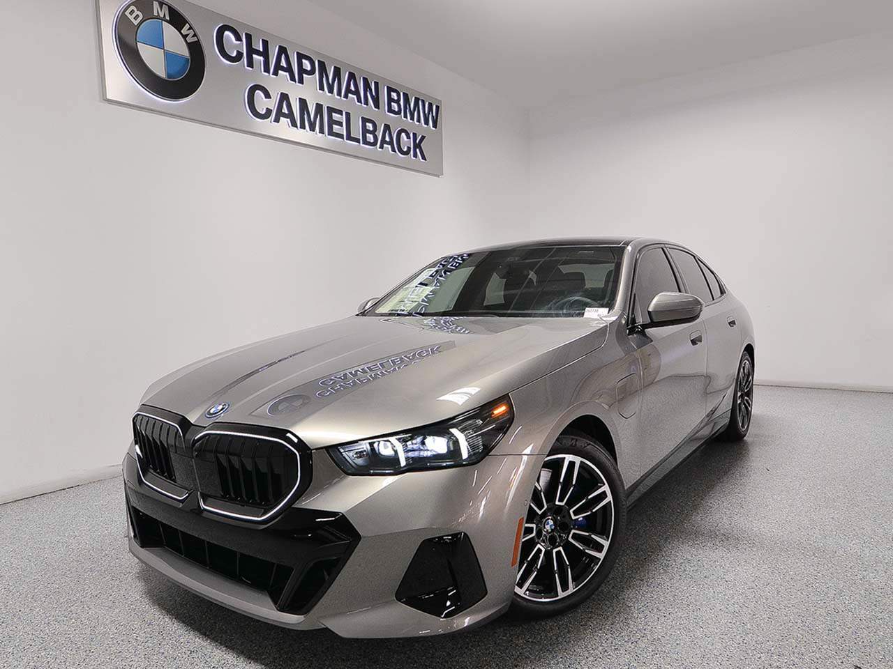 2026 BMW 5-Series 550e xDrive Sedan