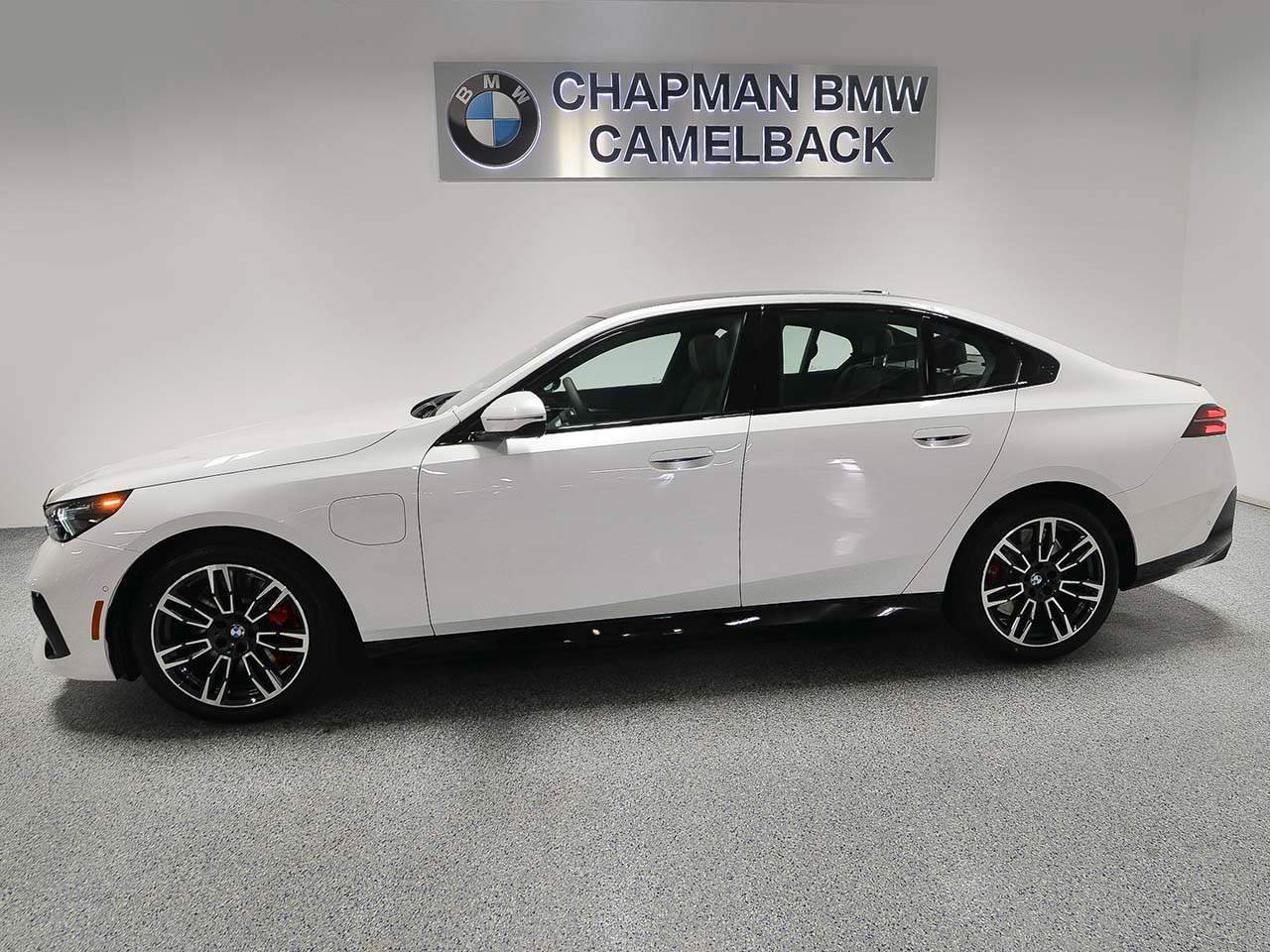 2026 BMW 5-Series 550e xDrive Sedan