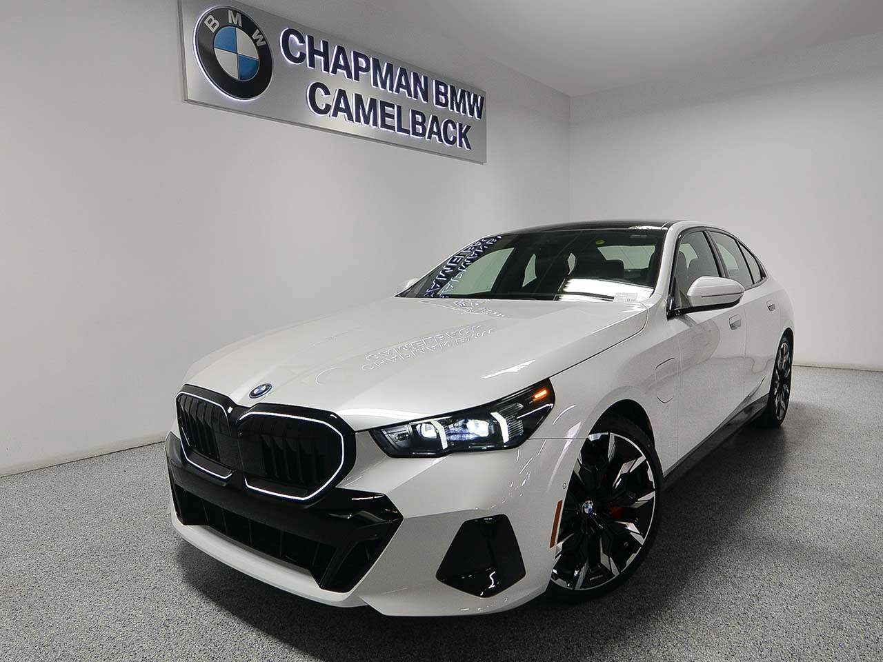 2026 BMW 5-Series 550e xDrive Sedan