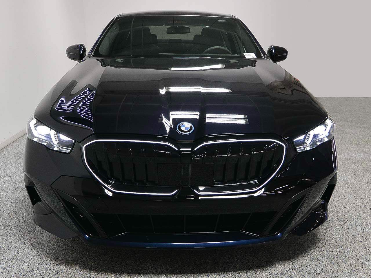 2027 BMW 5-Series 550e xDrive Sedan