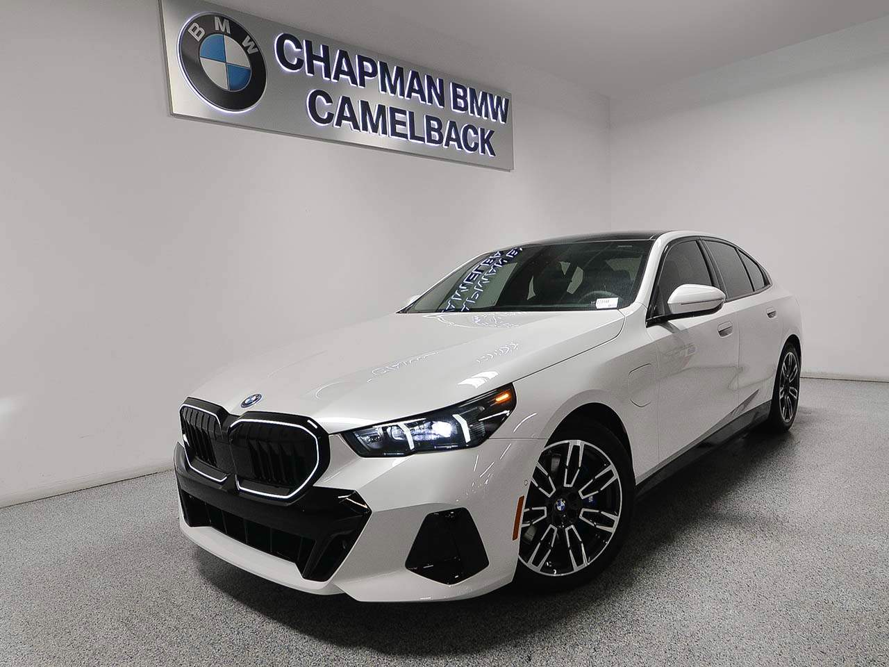2027 BMW 5-Series 550e xDrive Sedan