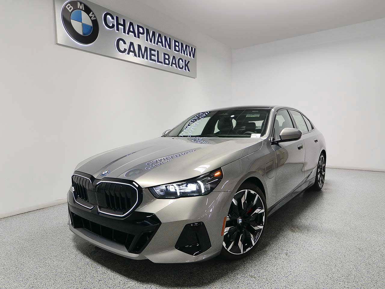 2026 BMW 5-Series 550e xDrive Sedan
