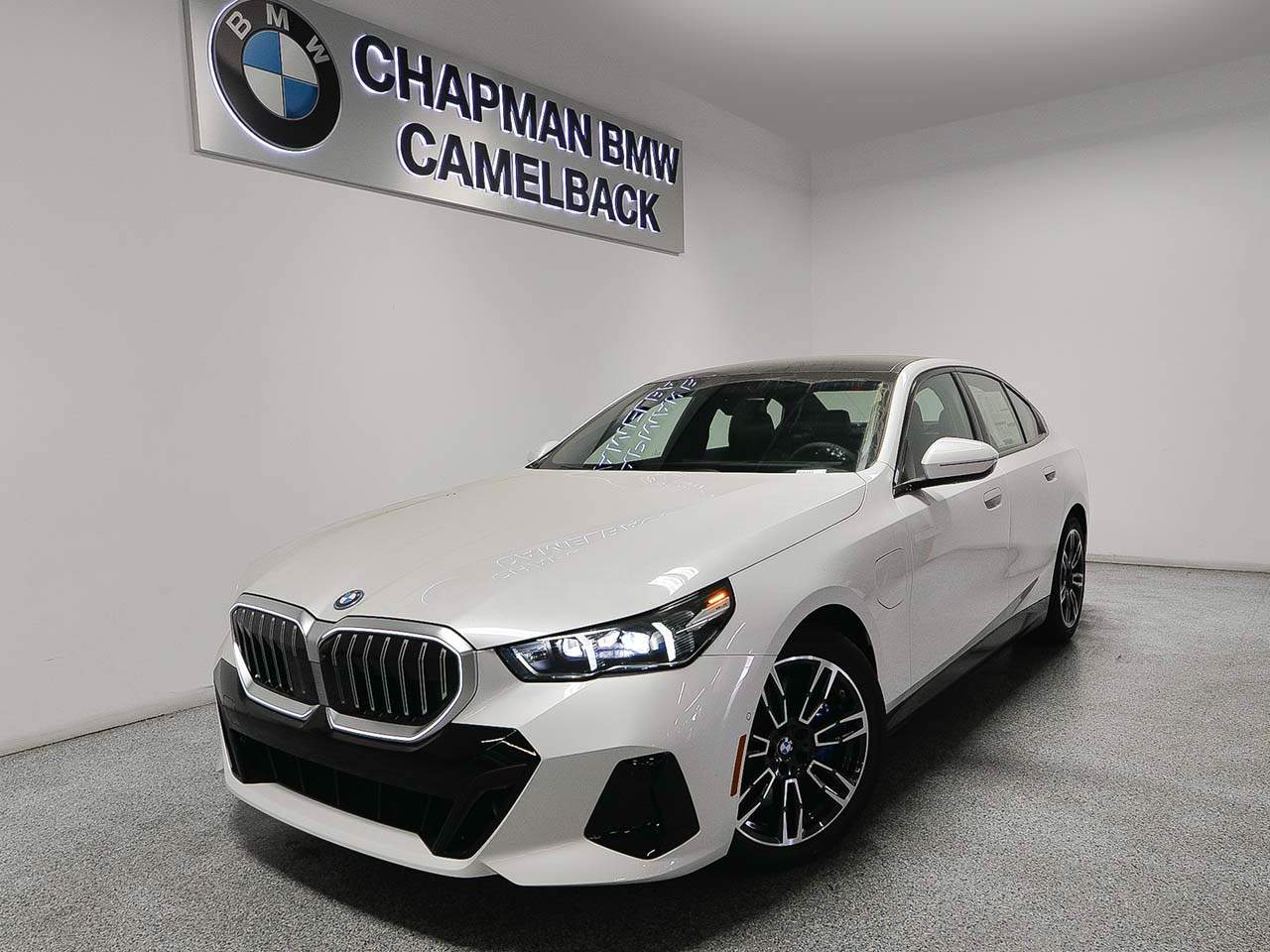 2027 BMW 5-Series 550e xDrive Sedan
