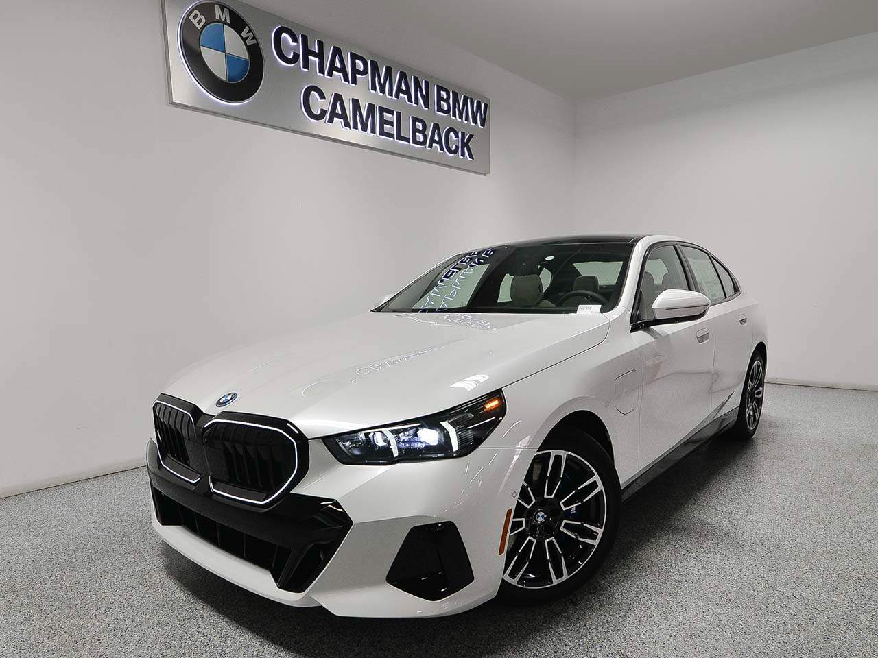 2026 BMW 5-Series 550e xDrive Sedan