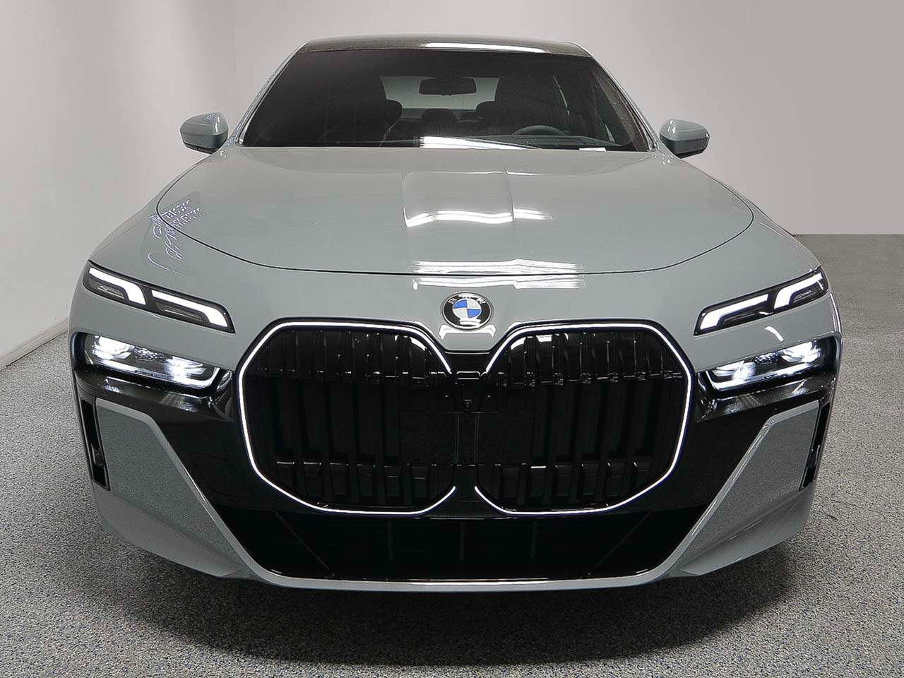 2026 BMW 7-Series 740i Sedan