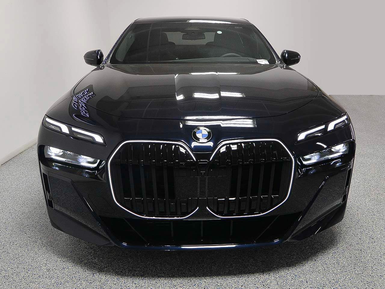 2025 BMW 7-Series 740i Sedan