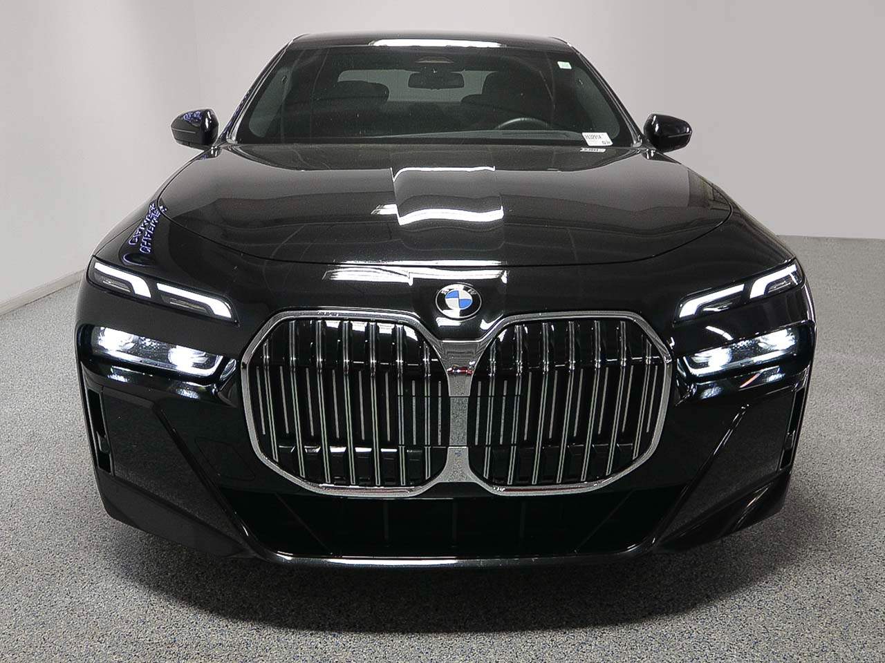 2025 BMW 7-Series 740i xDrive