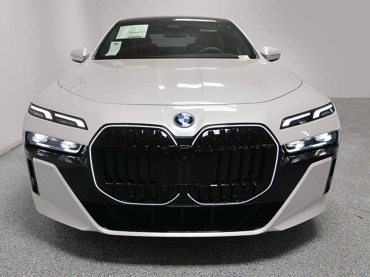 2026 BMW 7-Series 750e xDrive Sedan