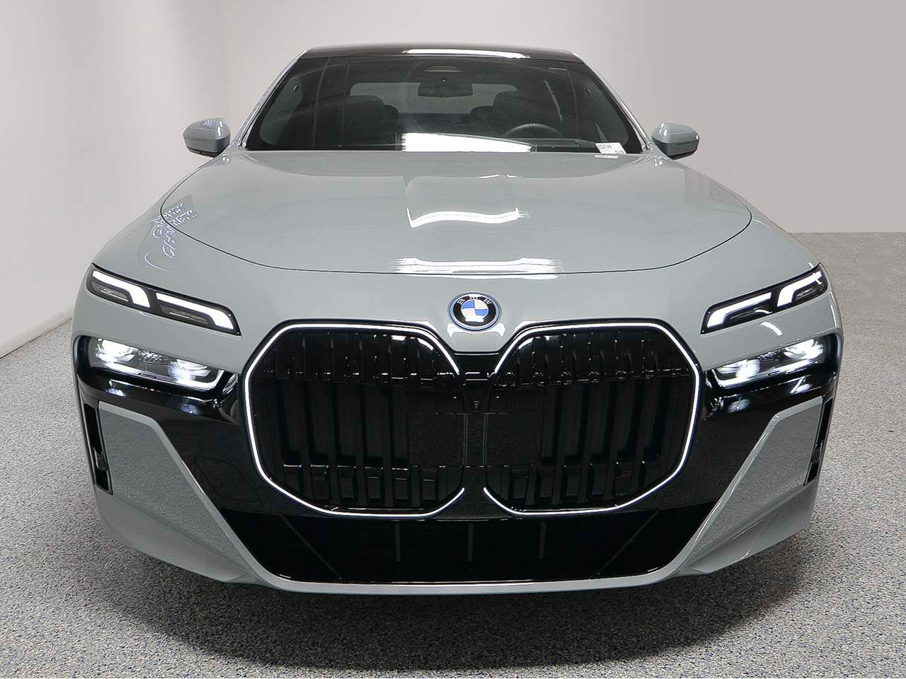 2025 BMW 7-Series 750e xDrive Sedan