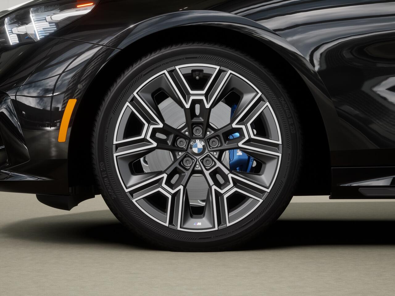 2026 BMW 5 Series 530i - Photo 7