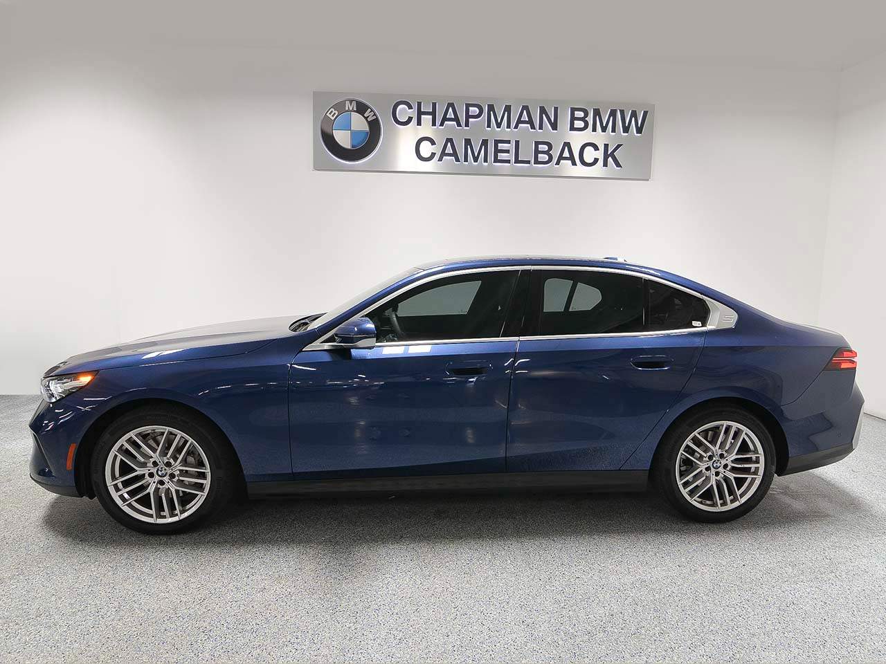 2024 BMW 5-Series 530i