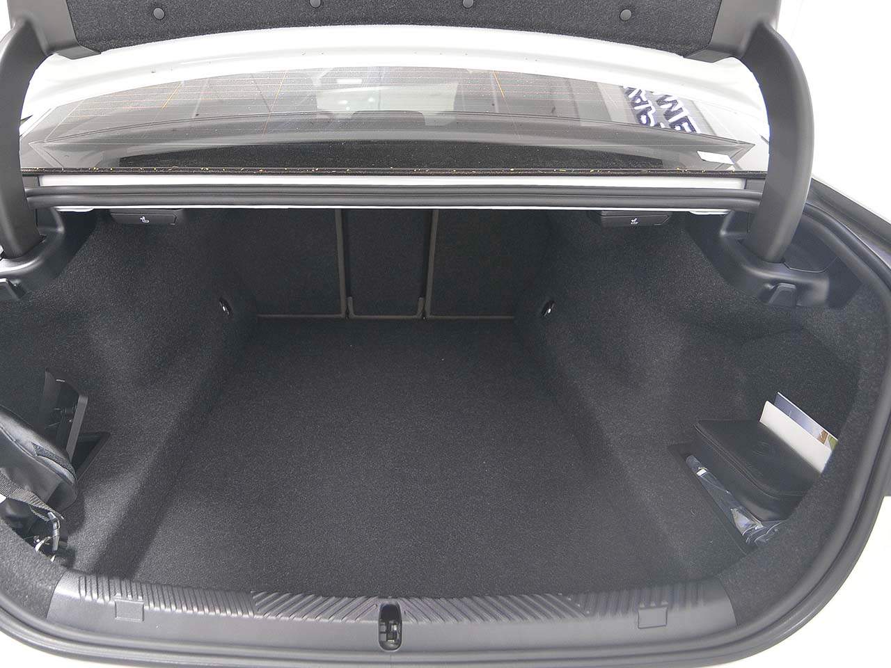 2026 BMW 5 Series 530i - Photo 11