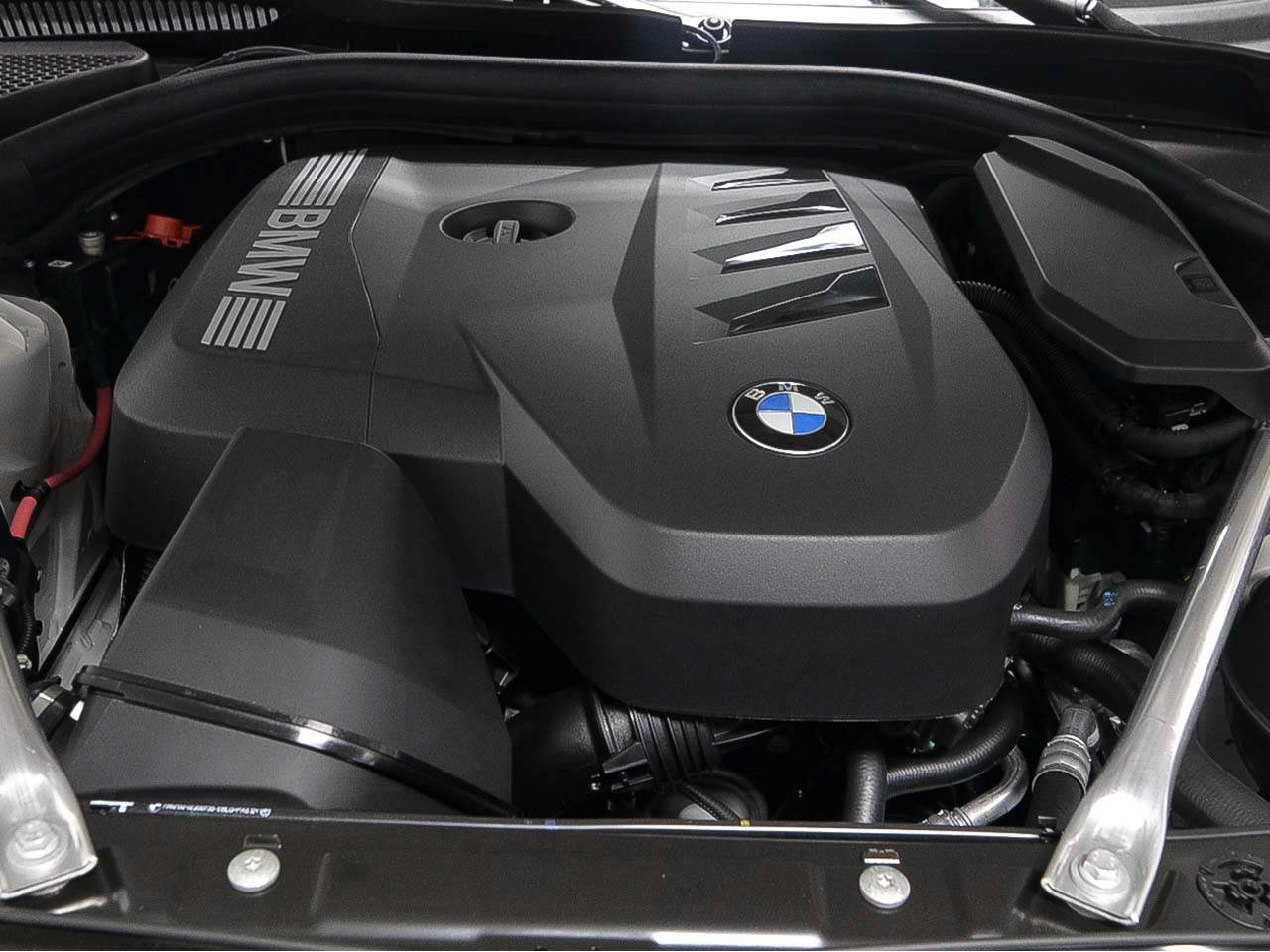 2026 BMW 5 Series 530i - Photo 16