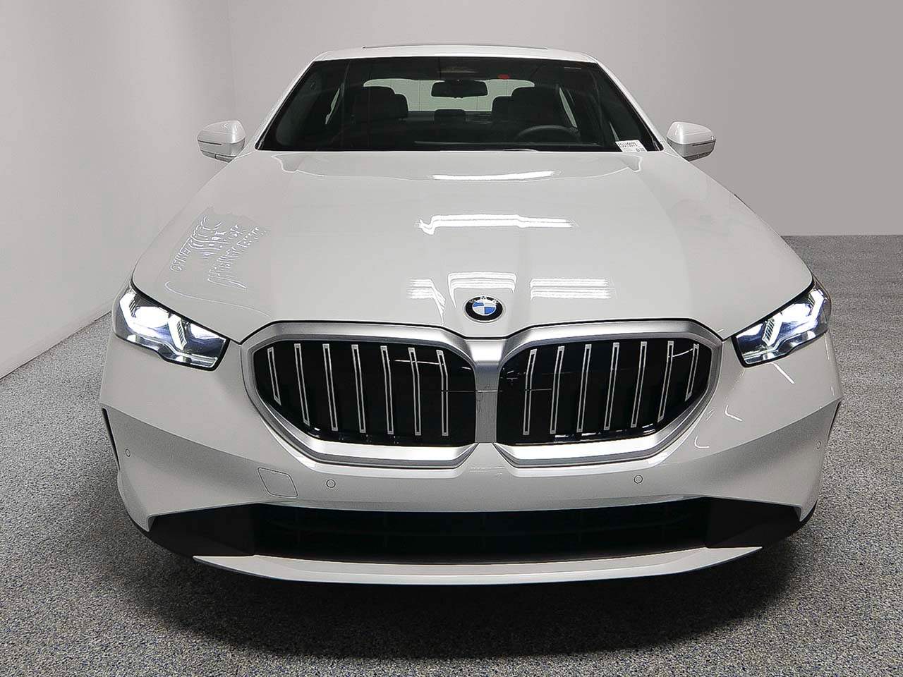 2025 BMW 5-Series 530i Sedan