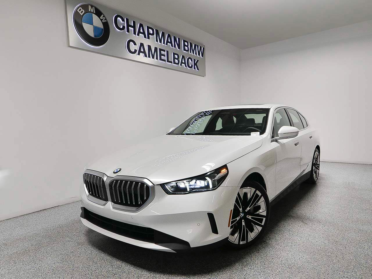 2025 BMW 5-Series 530i Sedan