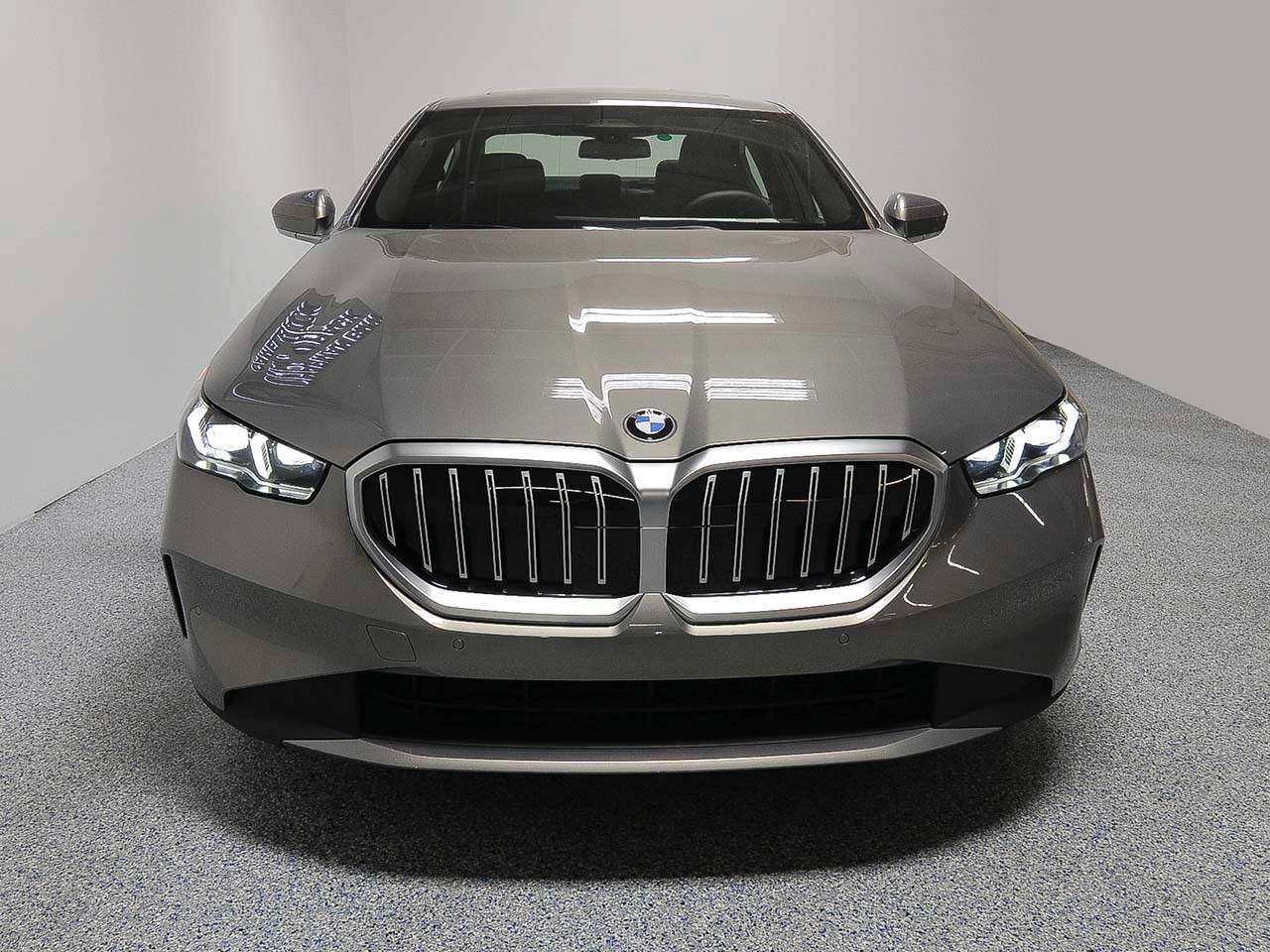 2024 BMW 5-Series 530i Sedan