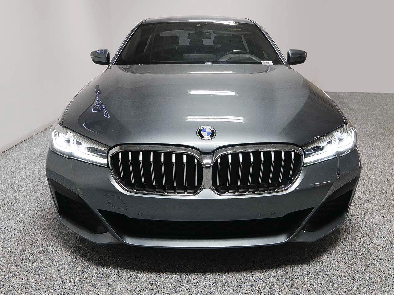 2022 BMW 5-Series 530i