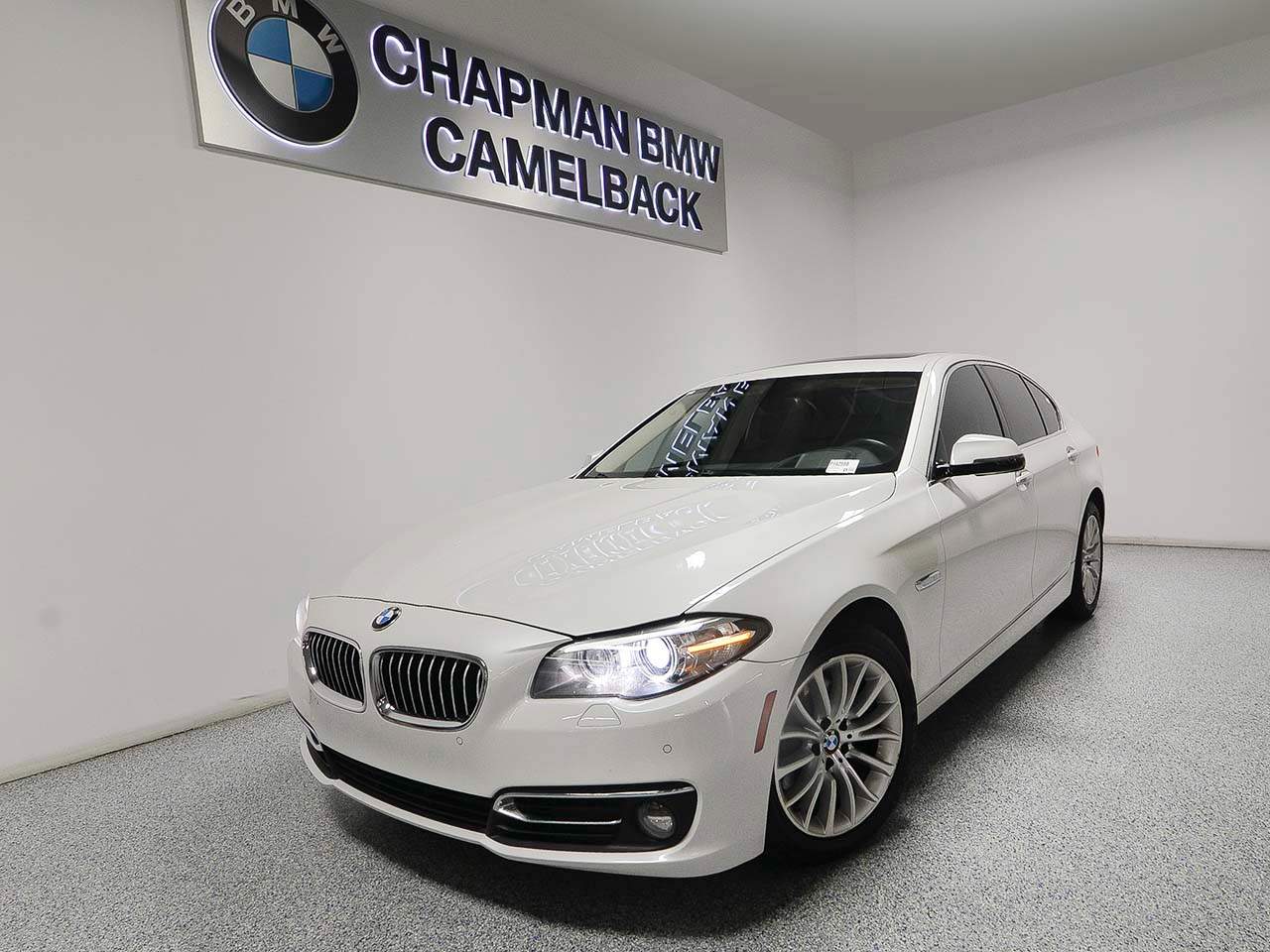 2015 BMW 5-Series 528i