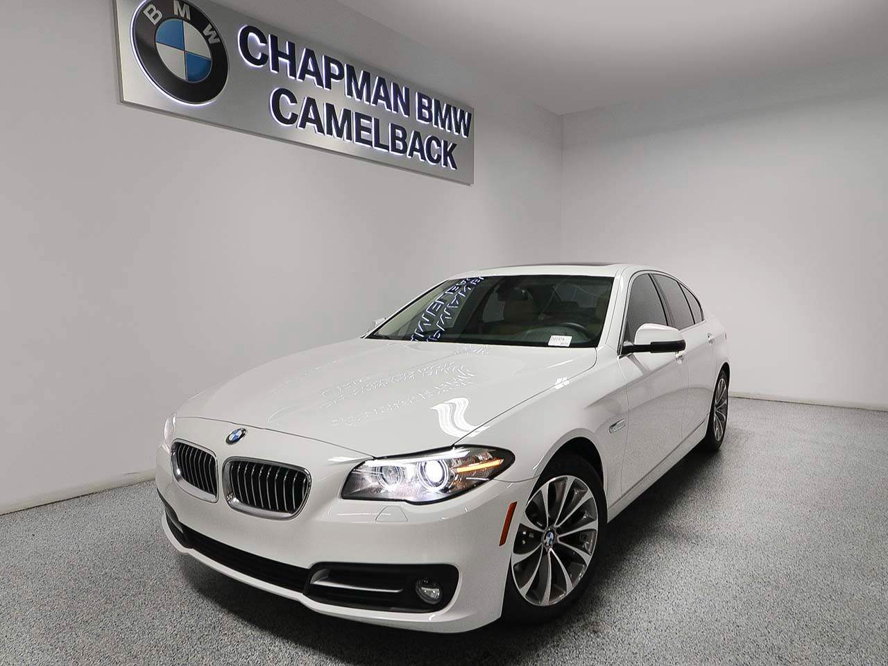 2016 BMW 5-Series 528i