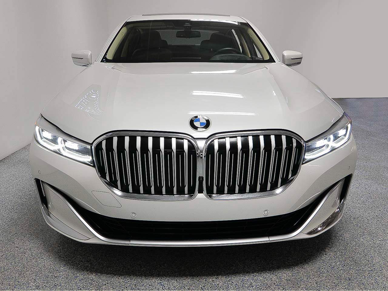 2022 BMW 7-Series 740i