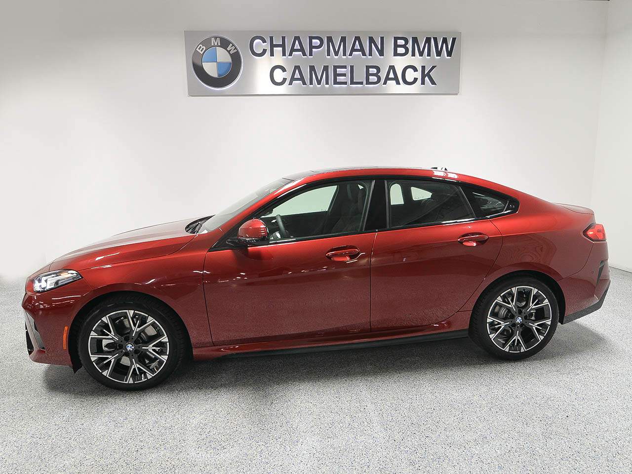 View vehicle photo 3