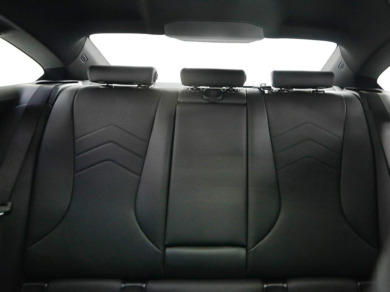 2026 BMW 2 Series 228 - Photo 9