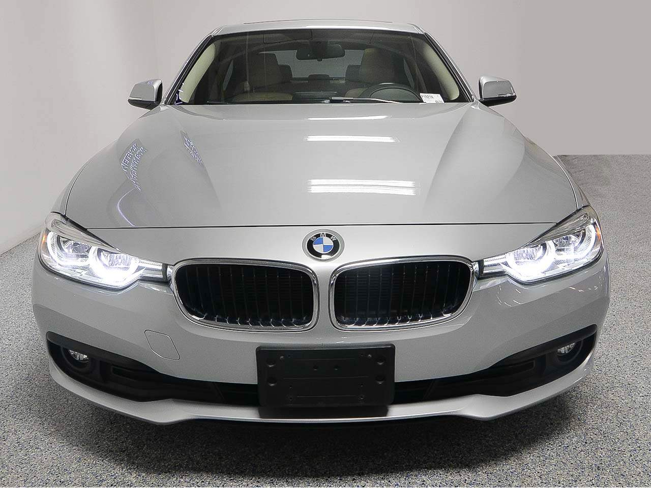 2018 BMW 3-Series 320i