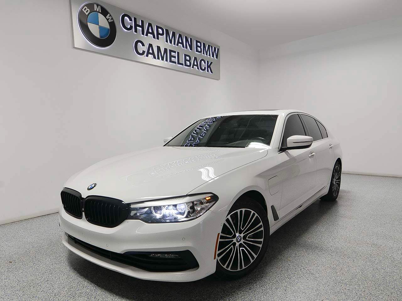 2018 BMW 5-Series 530e iPerformance
