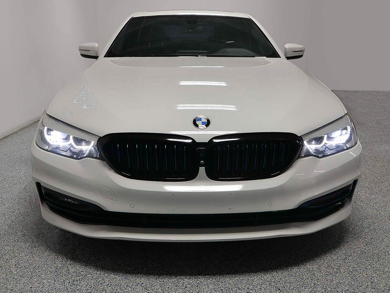 2018 BMW 5-Series 530e iPerformance