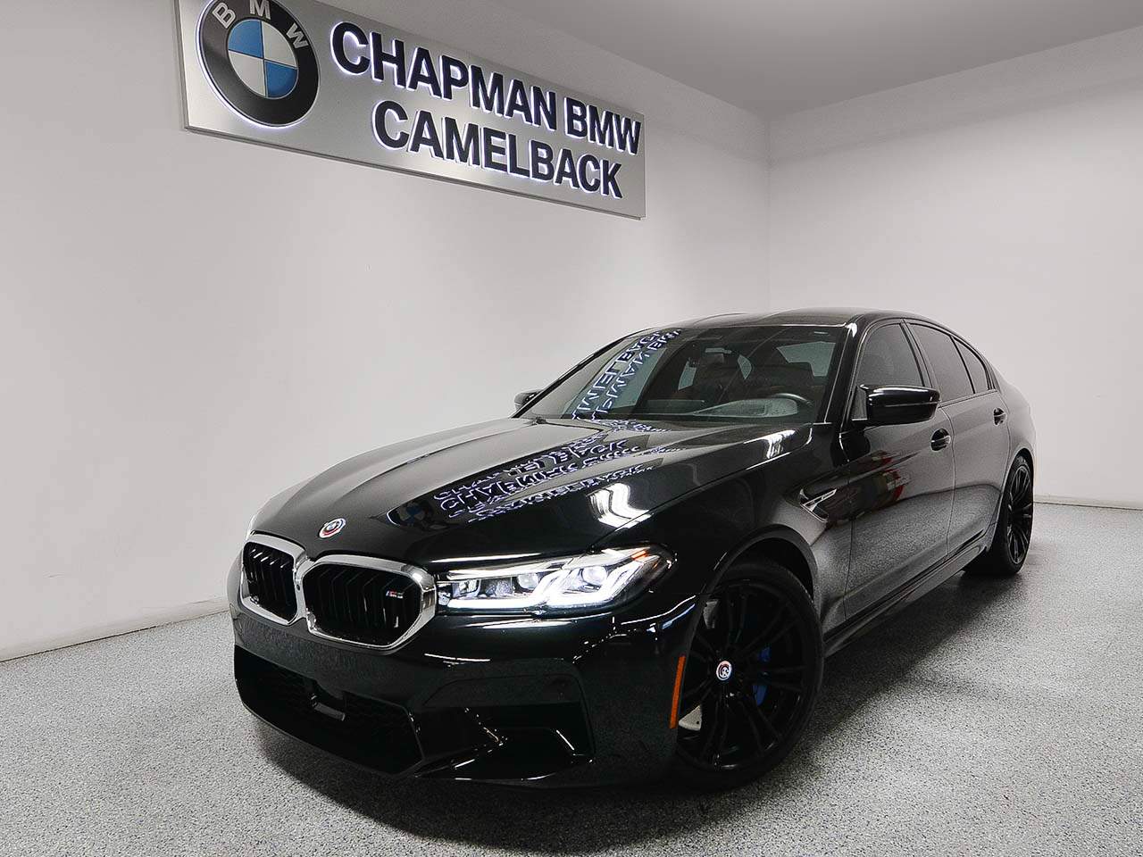 2023 BMW M5 -'s photo