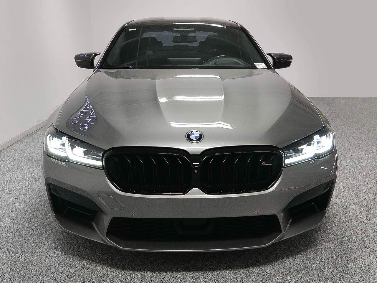 2022 BMW M5