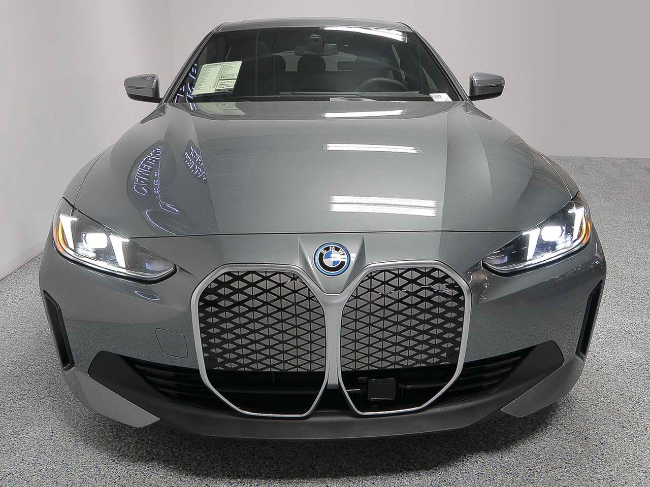 2025 BMW i4 eDrive40