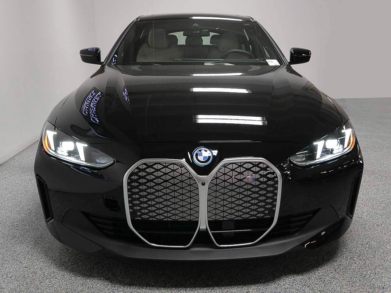 2025 BMW i4 eDrive40