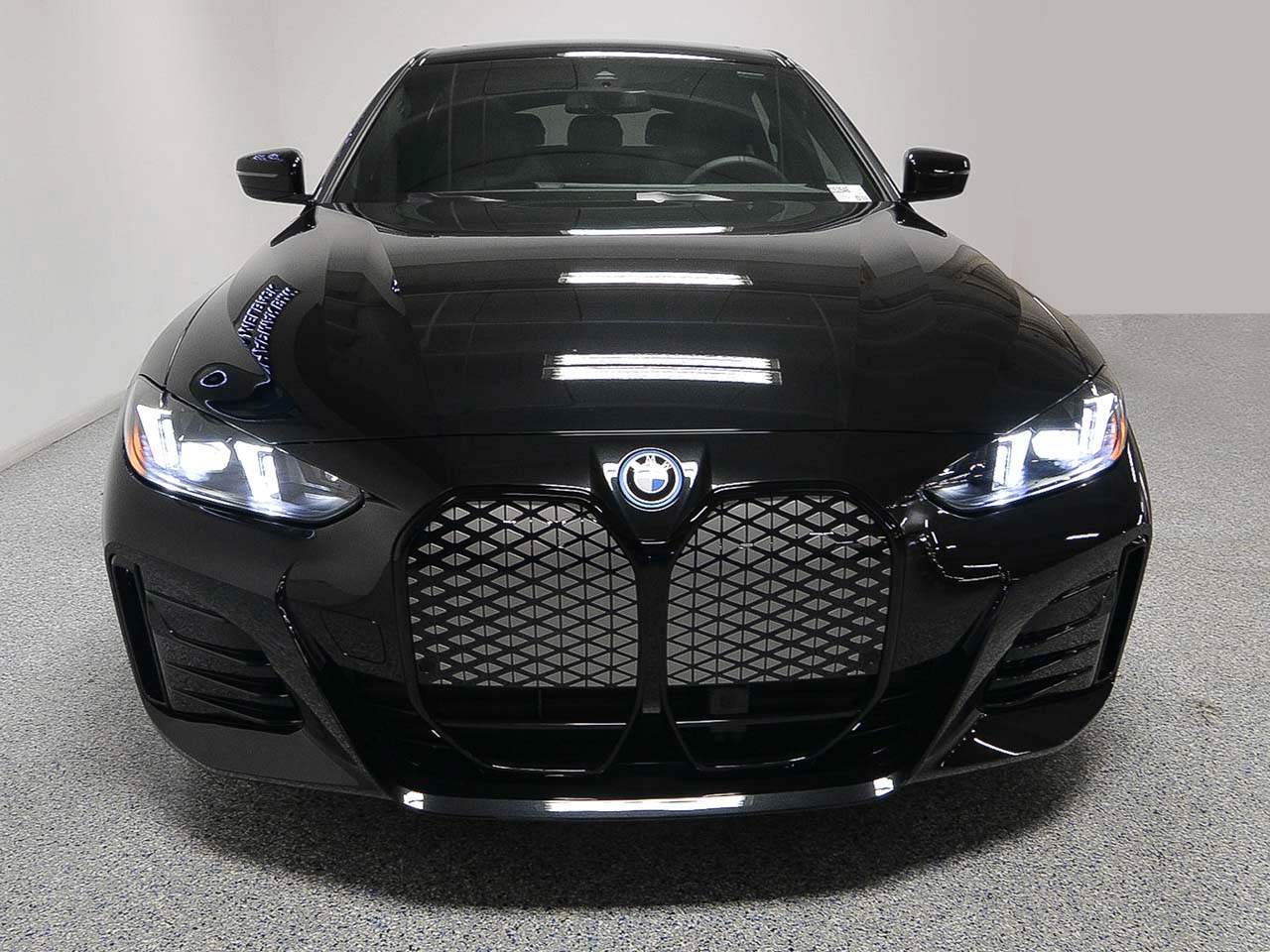 2025 BMW i4 eDrive40